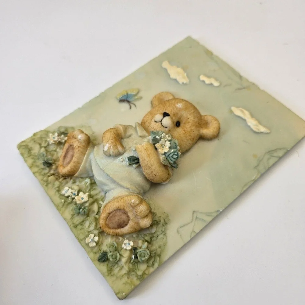 VTG SHIAH YIH Teddy Bear Wall Plaque 3D Resin Nursery Decor Blue White Flower‎